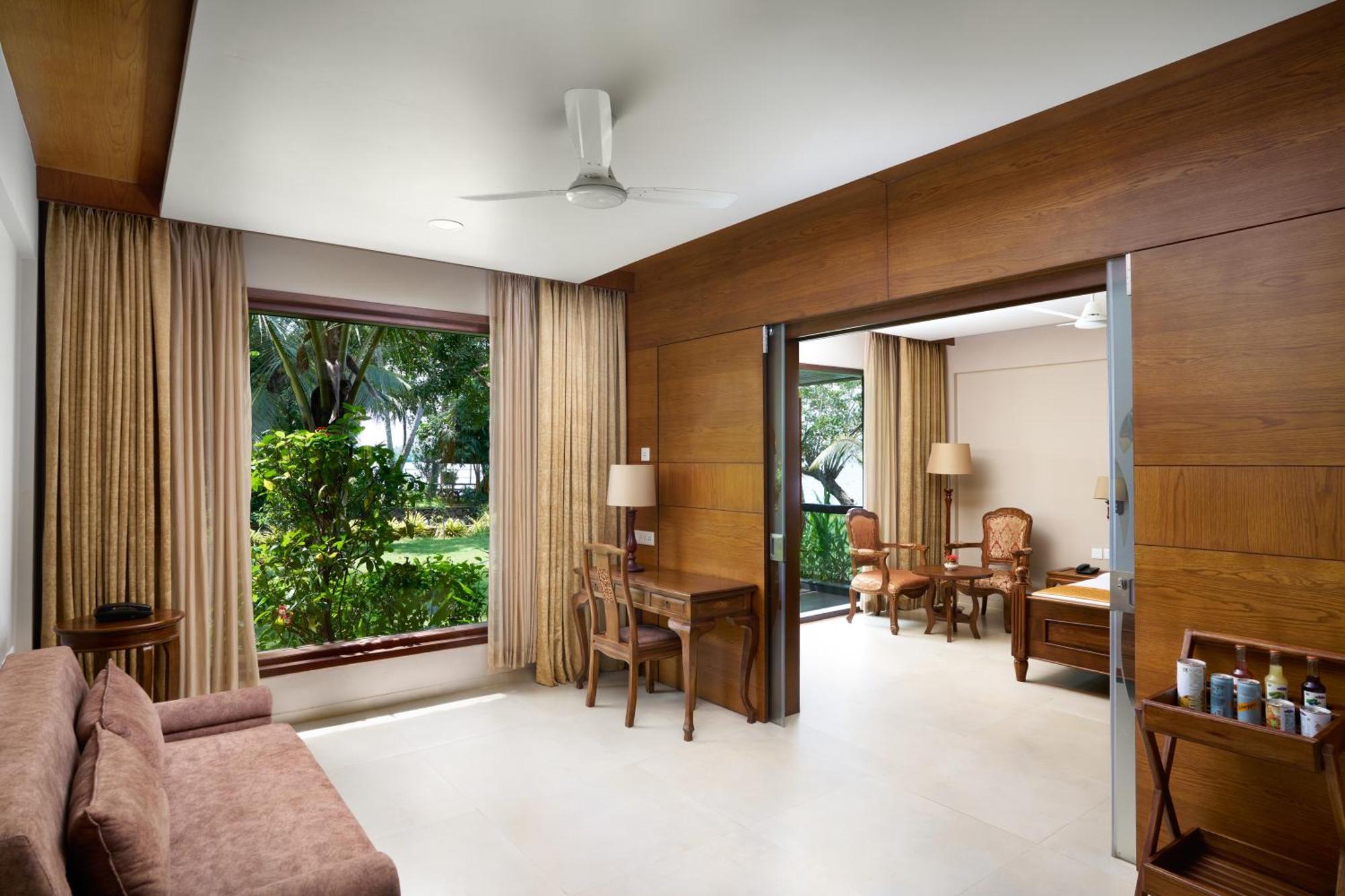 อุทัย แบ็กวอเตอร์ รีสอร์ต Hotel Alappuzha ภายนอก รูปภาพ