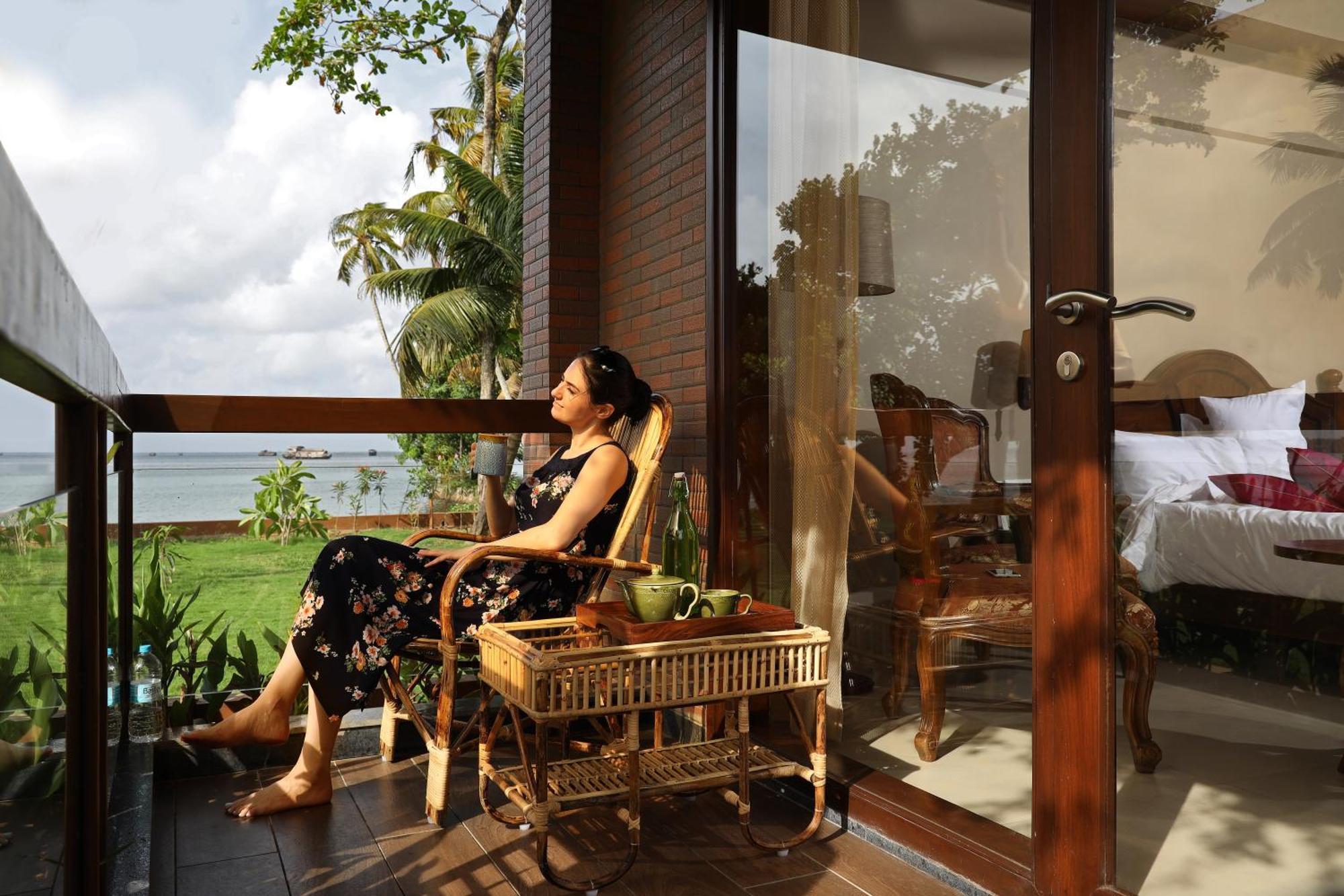 อุทัย แบ็กวอเตอร์ รีสอร์ต Hotel Alappuzha ภายนอก รูปภาพ