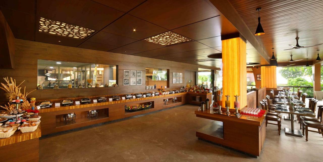 อุทัย แบ็กวอเตอร์ รีสอร์ต Hotel Alappuzha ภายนอก รูปภาพ
