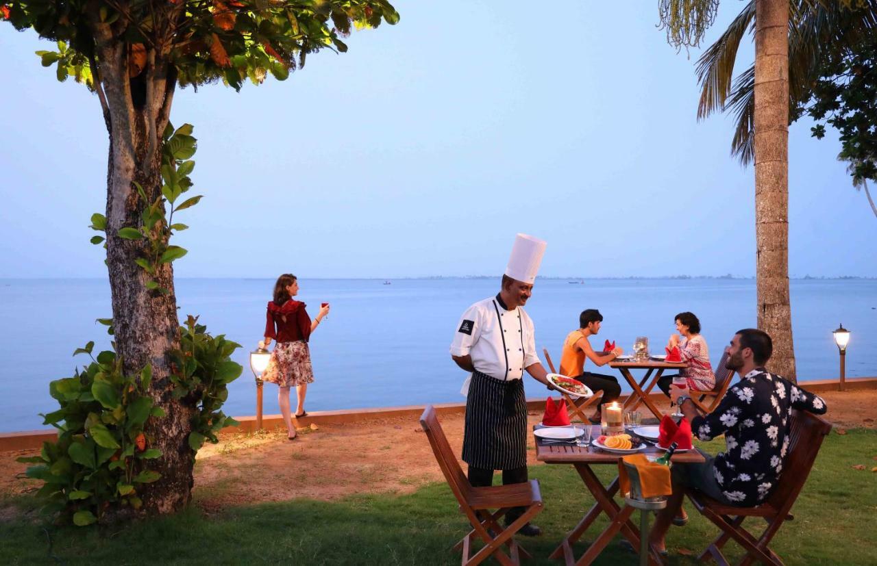 อุทัย แบ็กวอเตอร์ รีสอร์ต Hotel Alappuzha ภายนอก รูปภาพ