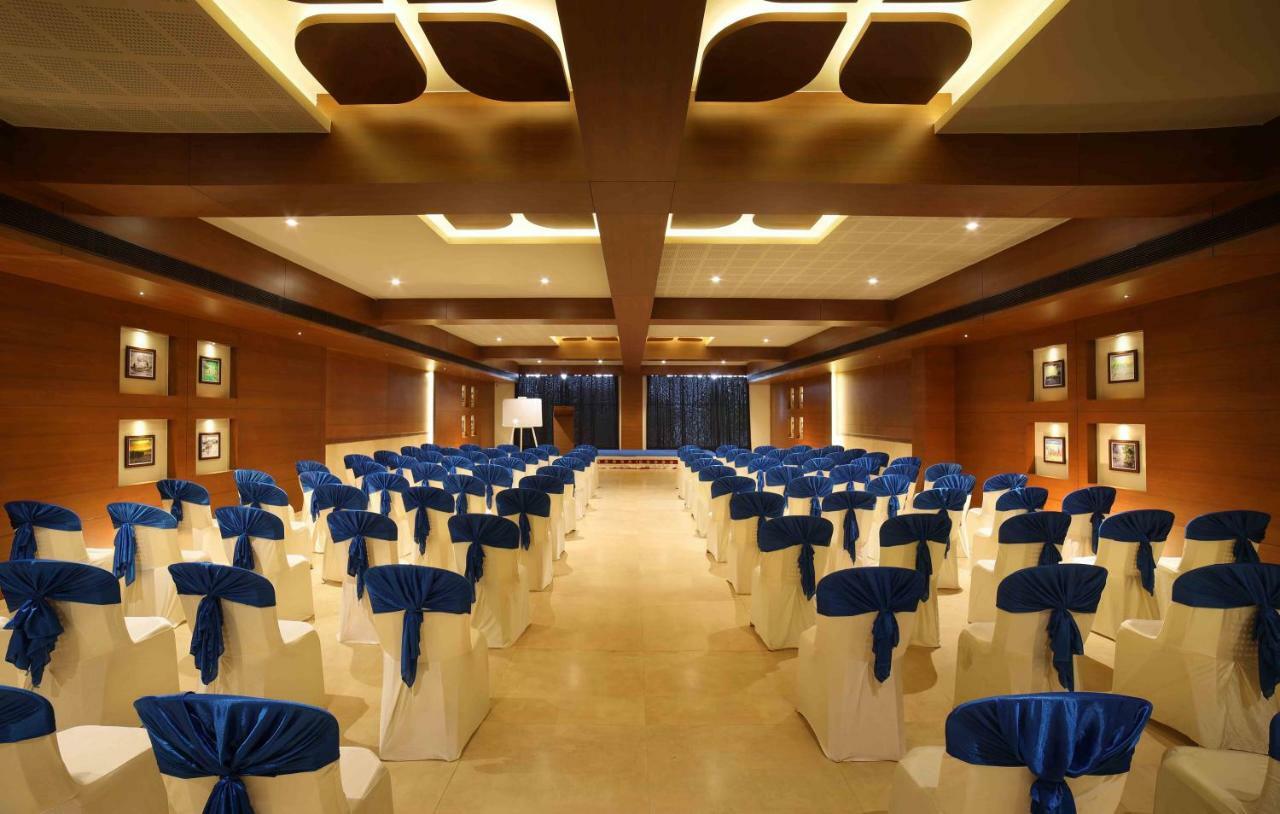 อุทัย แบ็กวอเตอร์ รีสอร์ต Hotel Alappuzha ภายนอก รูปภาพ