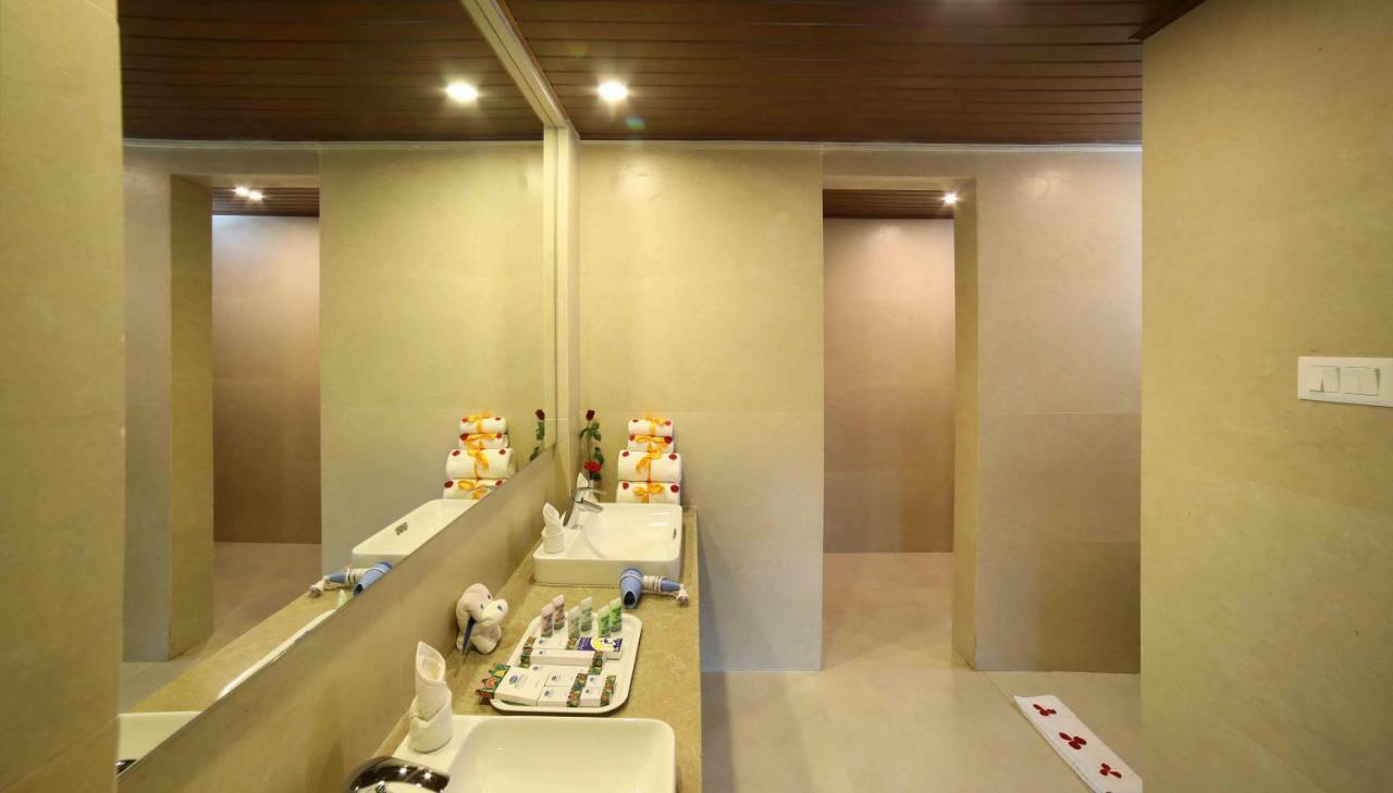 อุทัย แบ็กวอเตอร์ รีสอร์ต Hotel Alappuzha ภายนอก รูปภาพ